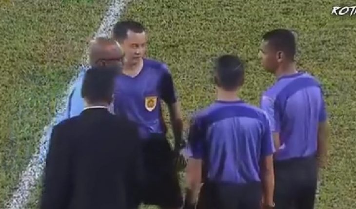 Kedah Berjaya Mengikat 1-1 Menentang Perak, Pengadil Alami Kekejangan Otot!